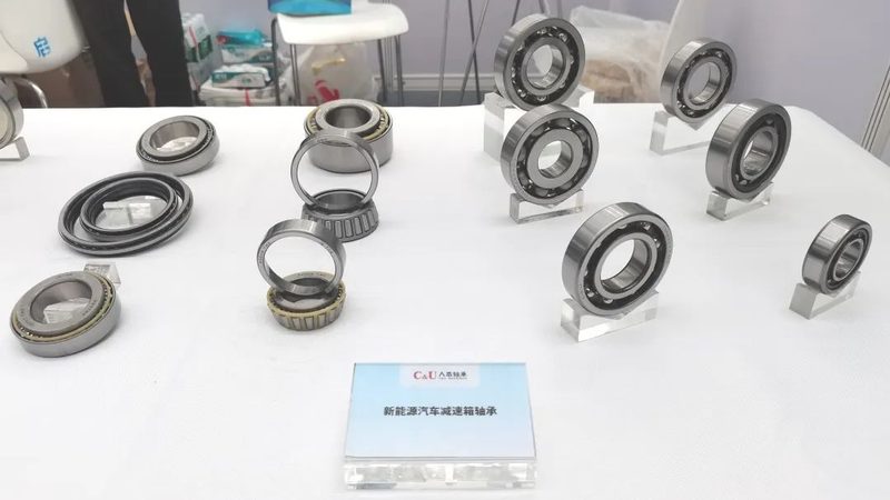 密封垫圈按照材质、形状、结构和使用场景可以分为多种类型。常见的密封垫圈有：